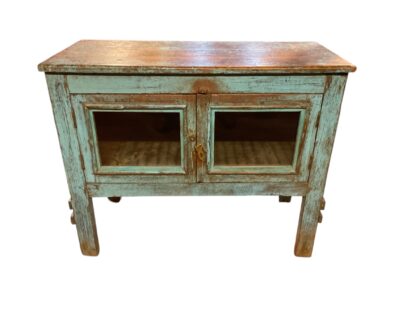 Stilvolle Shabby Chic Vitrinen Kommode mit blauer Patina