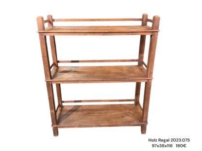 Regal aus Holz