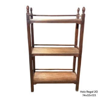 Holzregal