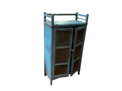 Blaues Kästchen mit Metallgitter