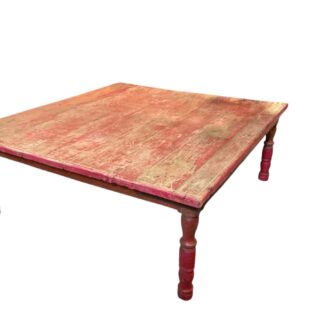 Roter Indischer Shabby Chic Tisch