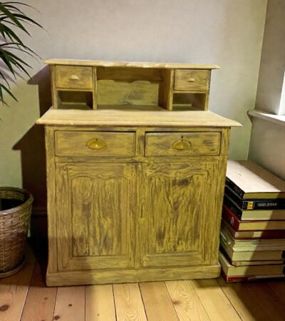 Vintage-Kommode im Shabby-Chic-Look in Gelb