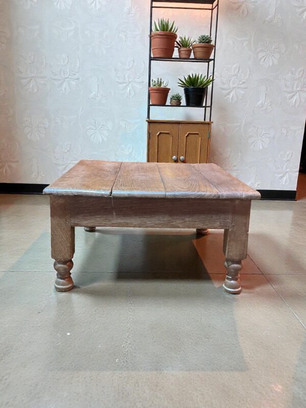 Vintage Kleines Tischchen "Bajot" aus Indien