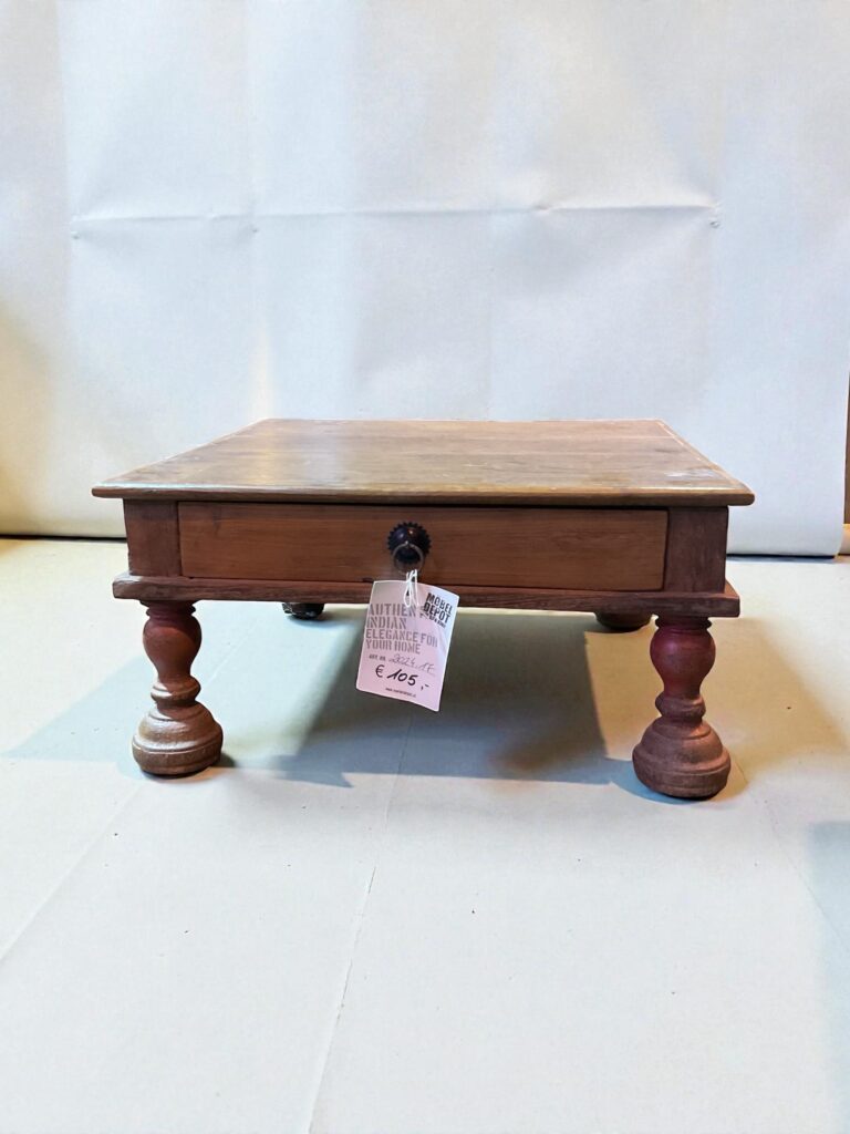 Kleiner Tisch "Bajot"