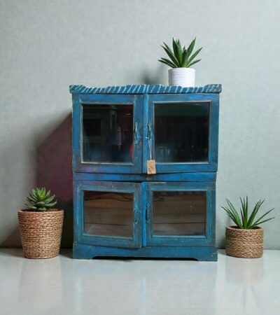 Vintage Blaue Vitrine aus Indien mit Glastüren