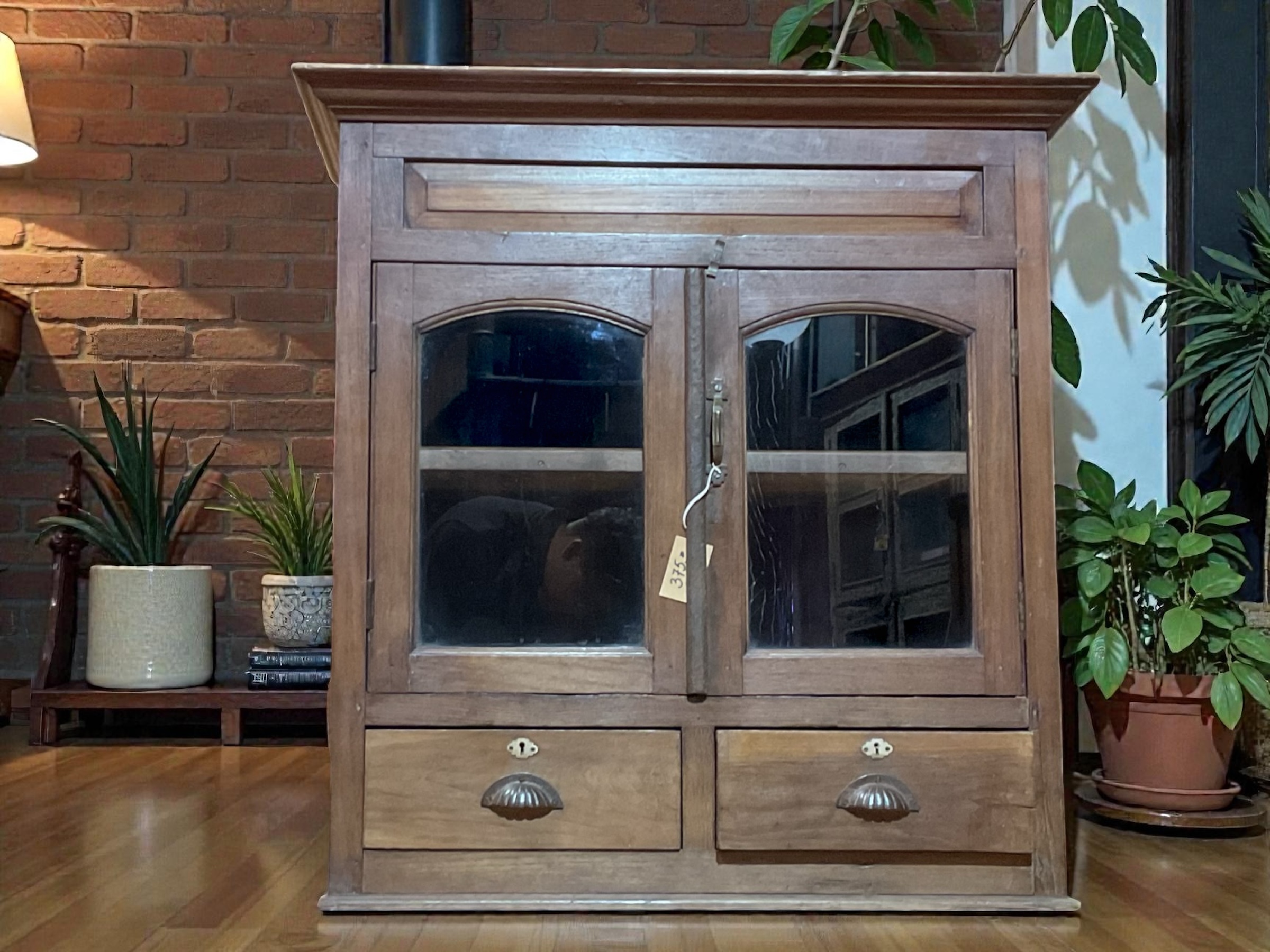 Edle Vollholz Vitrine – Bild 3