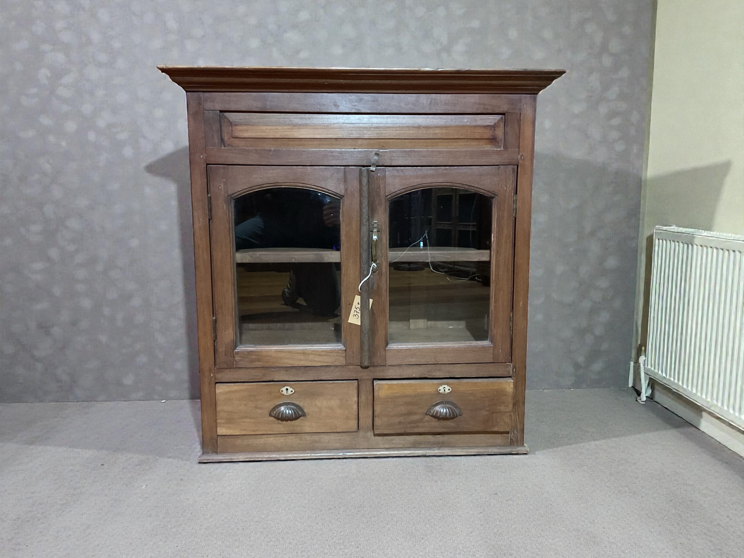 Edle Vollholz Vitrine – Bild 6