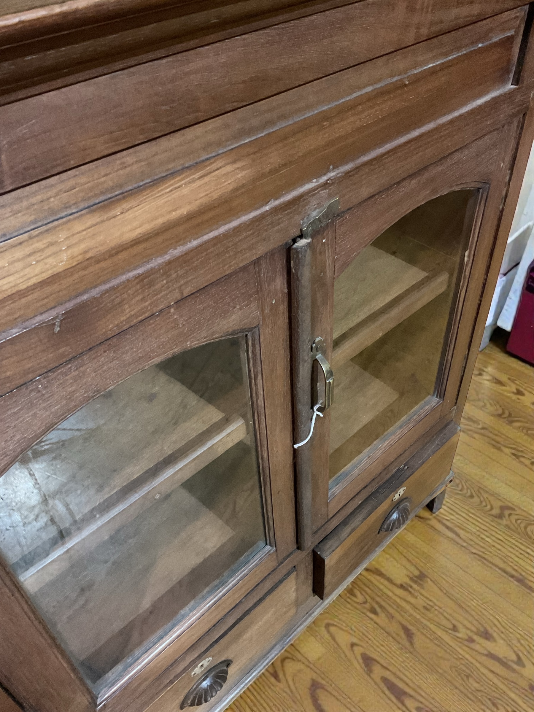 Edle Vollholz Vitrine – Bild 5