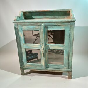 Türkis-Grüne Vitrine mit Patina