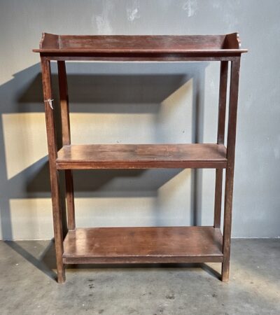 Indisches Holzregal im Klassischen Stil