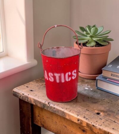 Vintage Metallbehälter „Plastics“