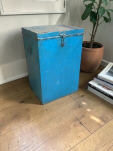 Vintage Metallbehälter Blau