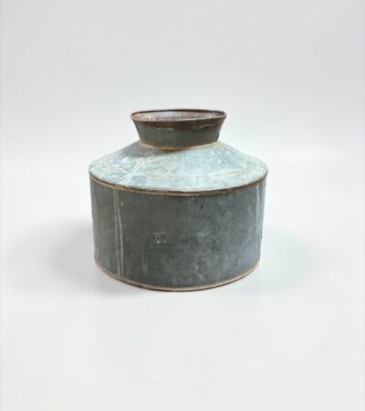 Vintage Metallgefäß