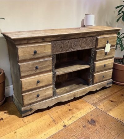 Sideboard aus Holz mit Schubladen