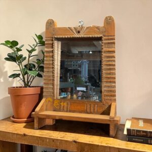 Kleiner Spiegelschrank
