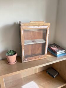 Vintage Holzvitrine