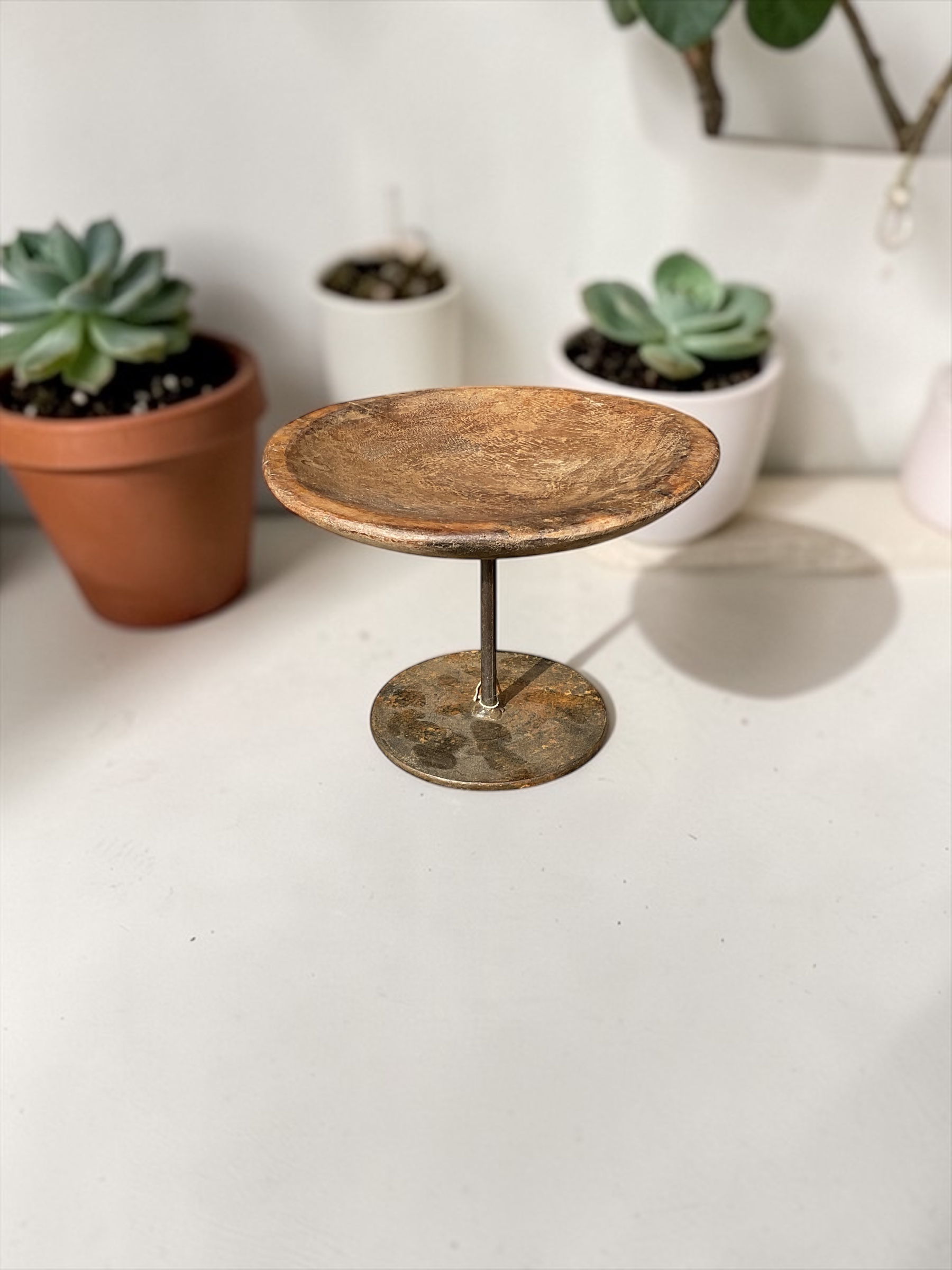 Vintage Holzschale auf Metallständer