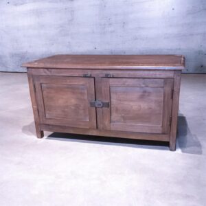 Holzschrank
