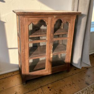 Holzvitrine