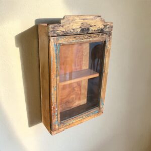 Kleine Holzvitrine